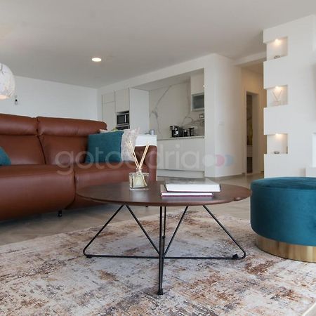 Villa Smaragd - Opal - Luxury Apt With Shared Pool And Private Hot Tub Μακάρσκα Εξωτερικό φωτογραφία