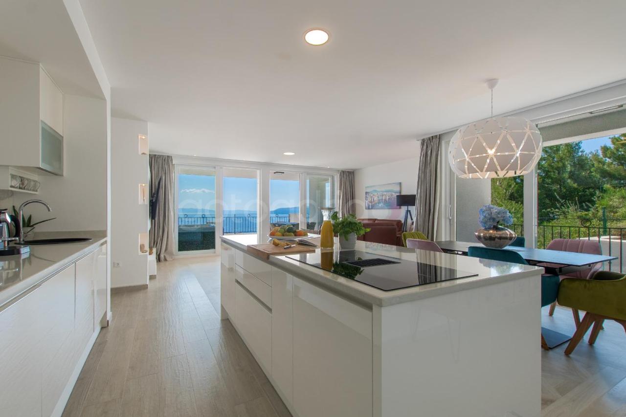 Villa Smaragd - Opal - Luxury Apt With Shared Pool And Private Hot Tub Μακάρσκα Εξωτερικό φωτογραφία