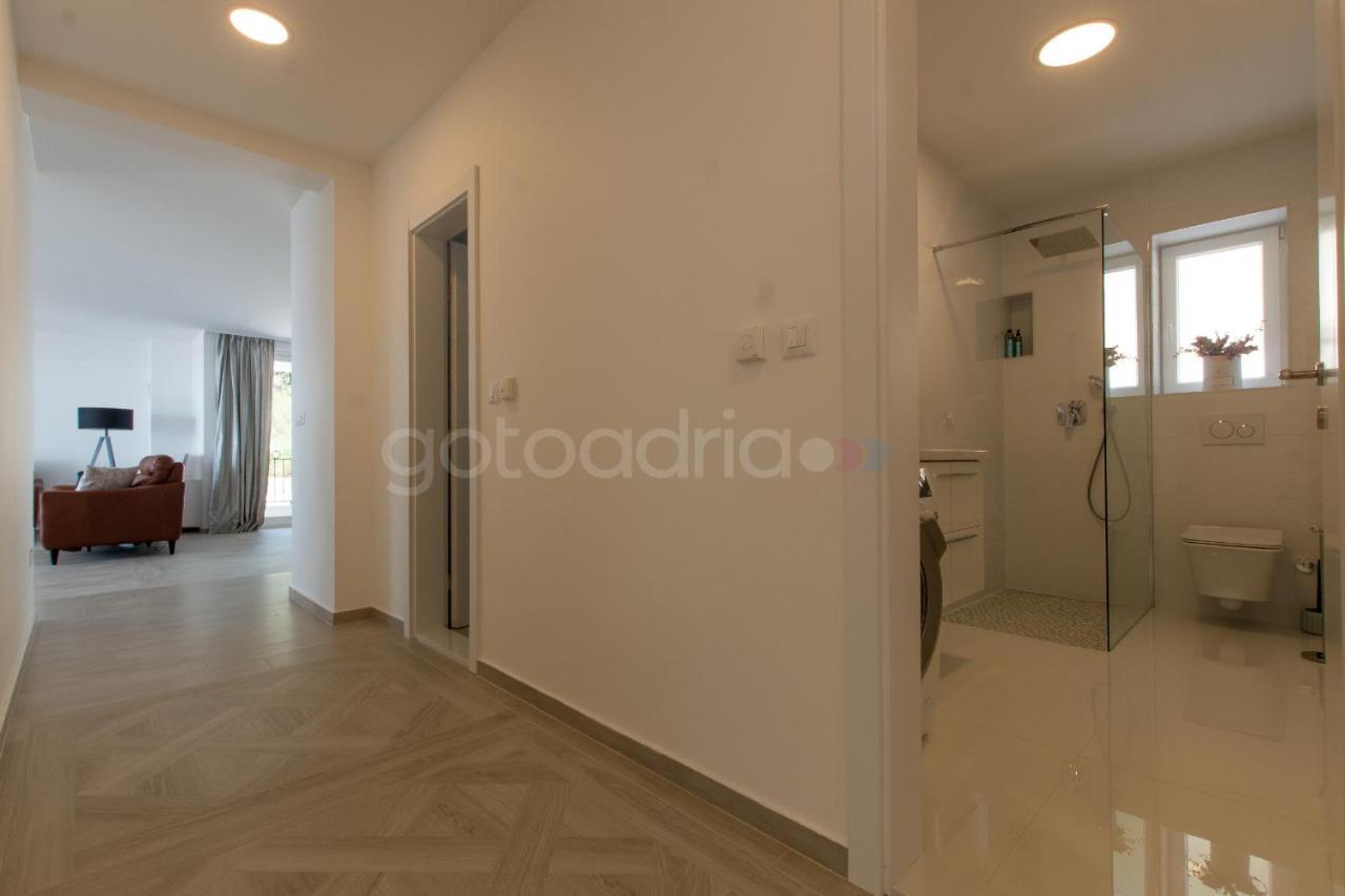 Villa Smaragd - Opal - Luxury Apt With Shared Pool And Private Hot Tub Μακάρσκα Εξωτερικό φωτογραφία